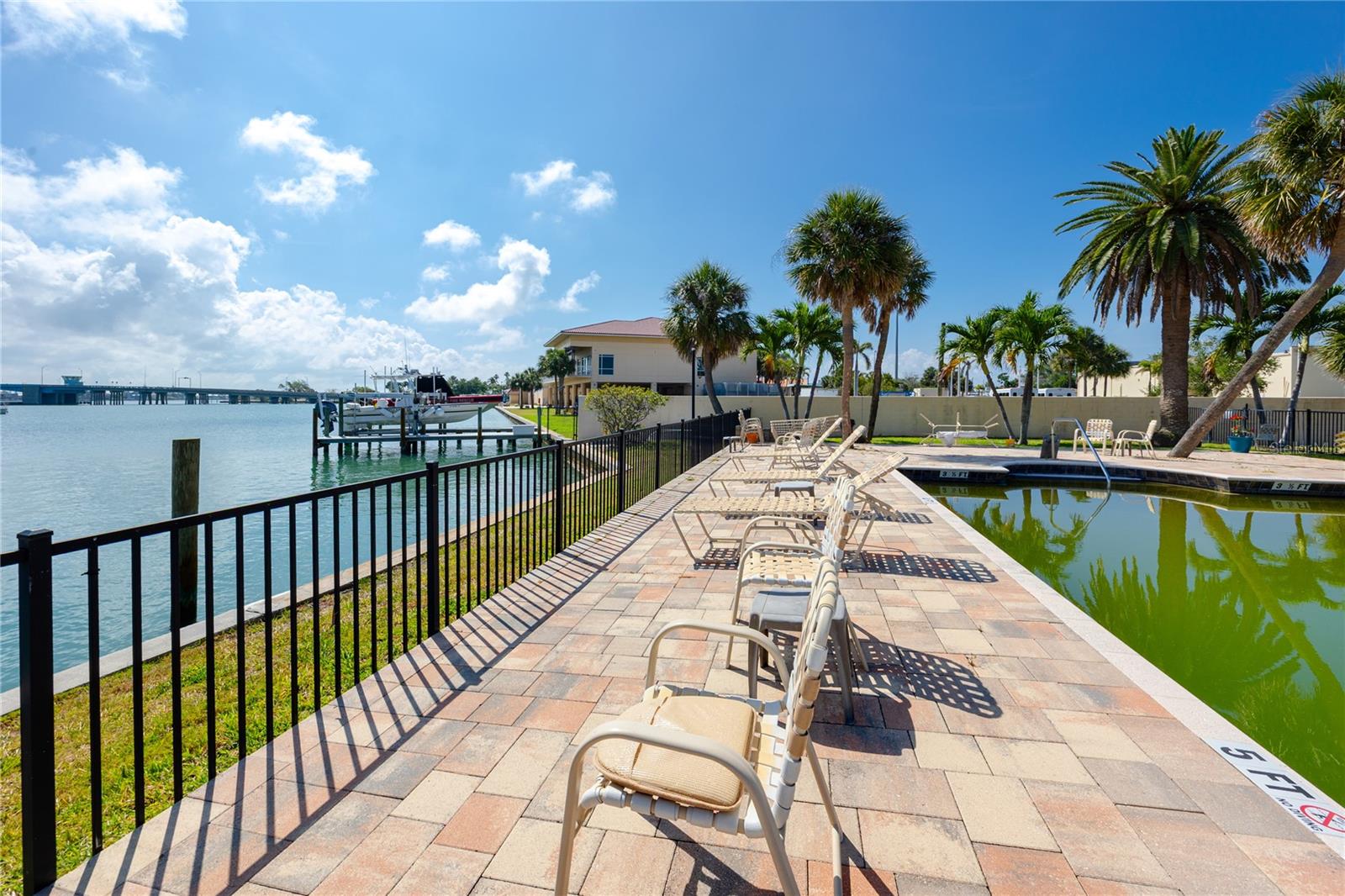 BAY ISLES CONDO - Residential