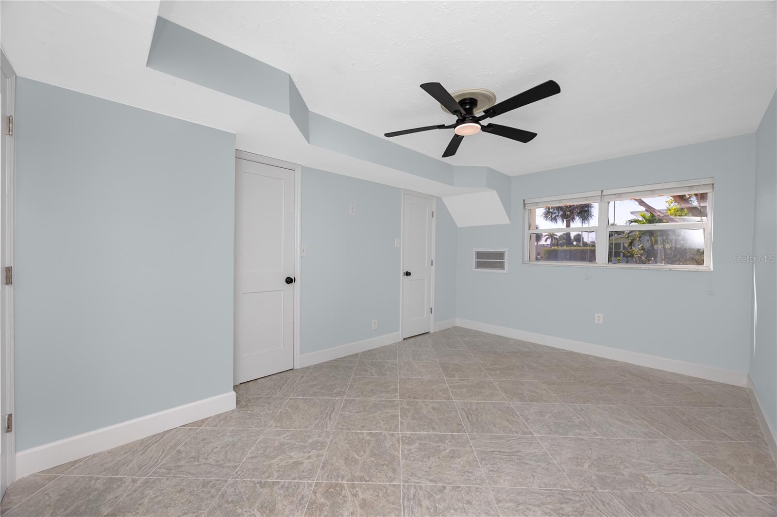 BAY ISLES CONDO - Residential