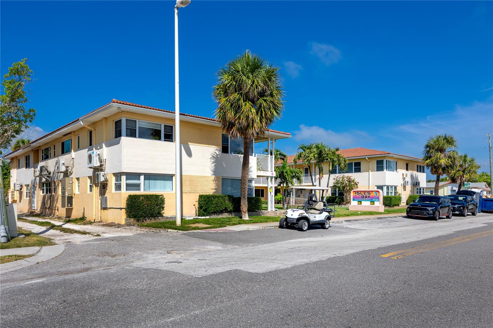 BAY ISLES CONDO - Residential