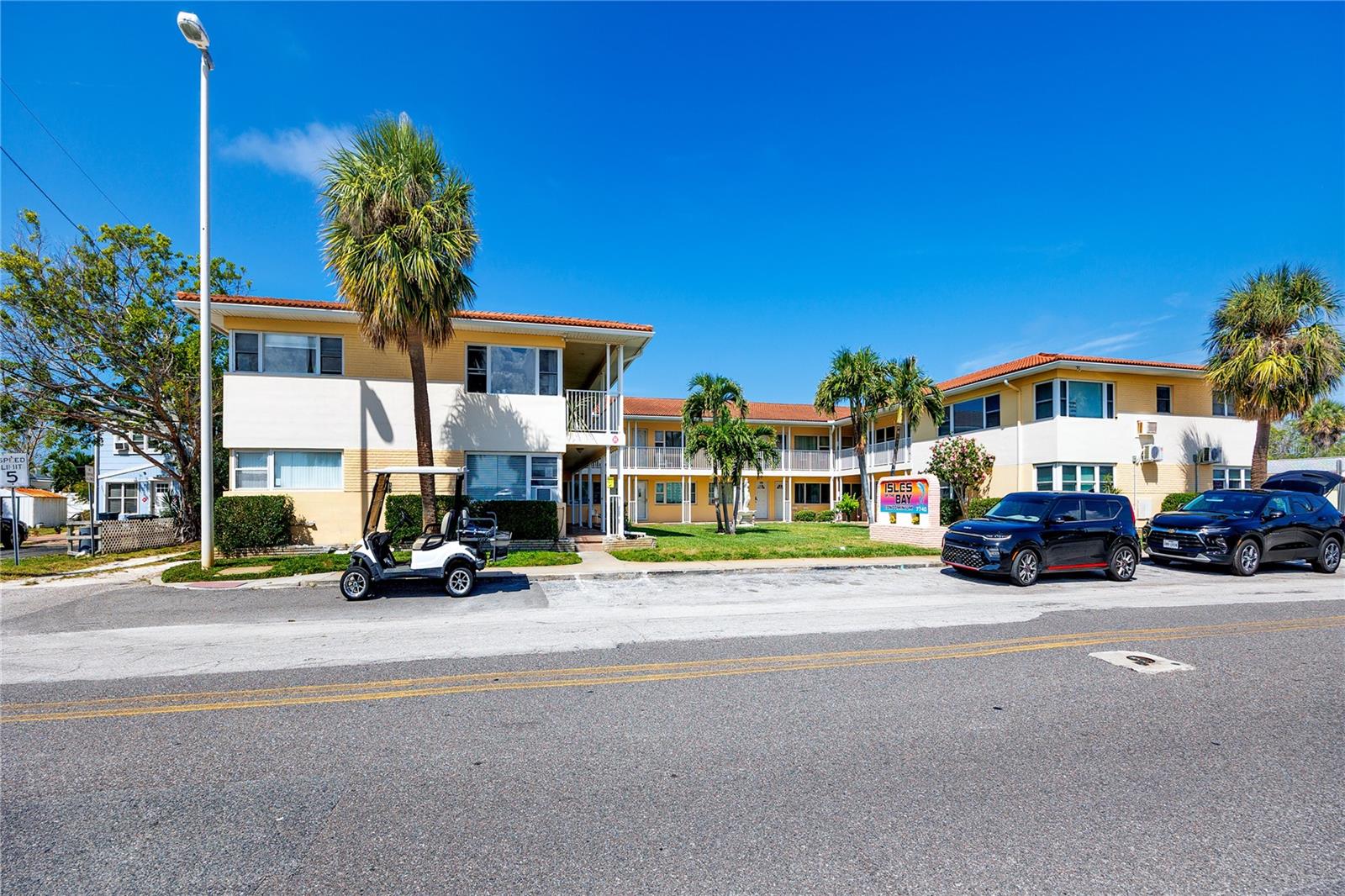 BAY ISLES CONDO - Residential