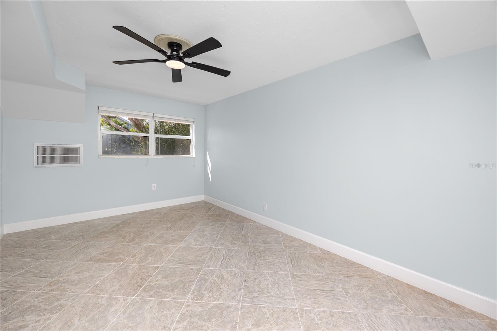 BAY ISLES CONDO - Residential