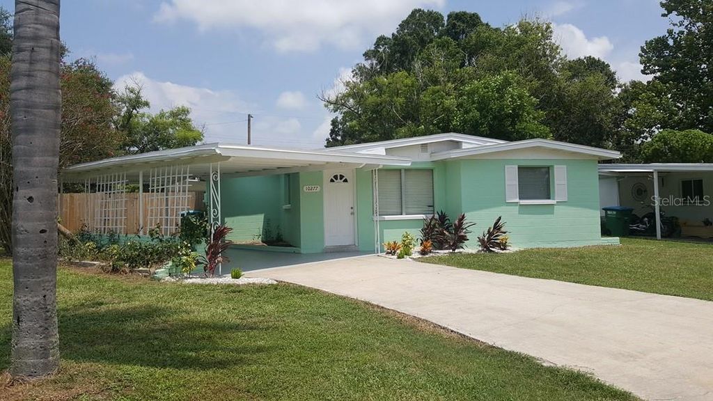 Photo of 10277 117th Terrace, Largo, FL 33773 (MLS # TB8434512)