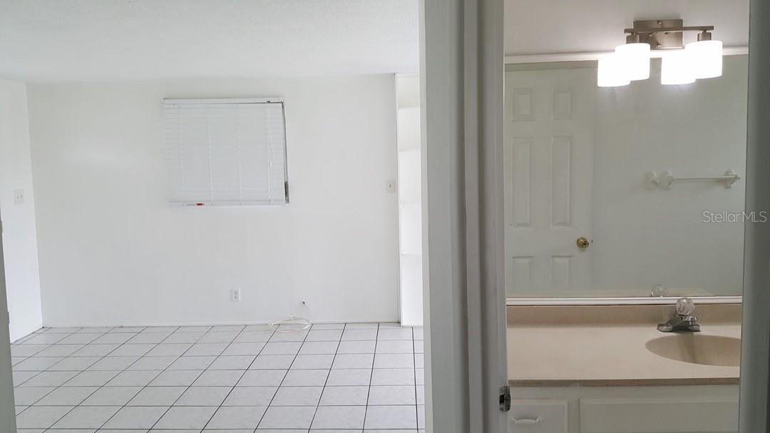ORANGE LAKE VILLAGE - Residential Lease