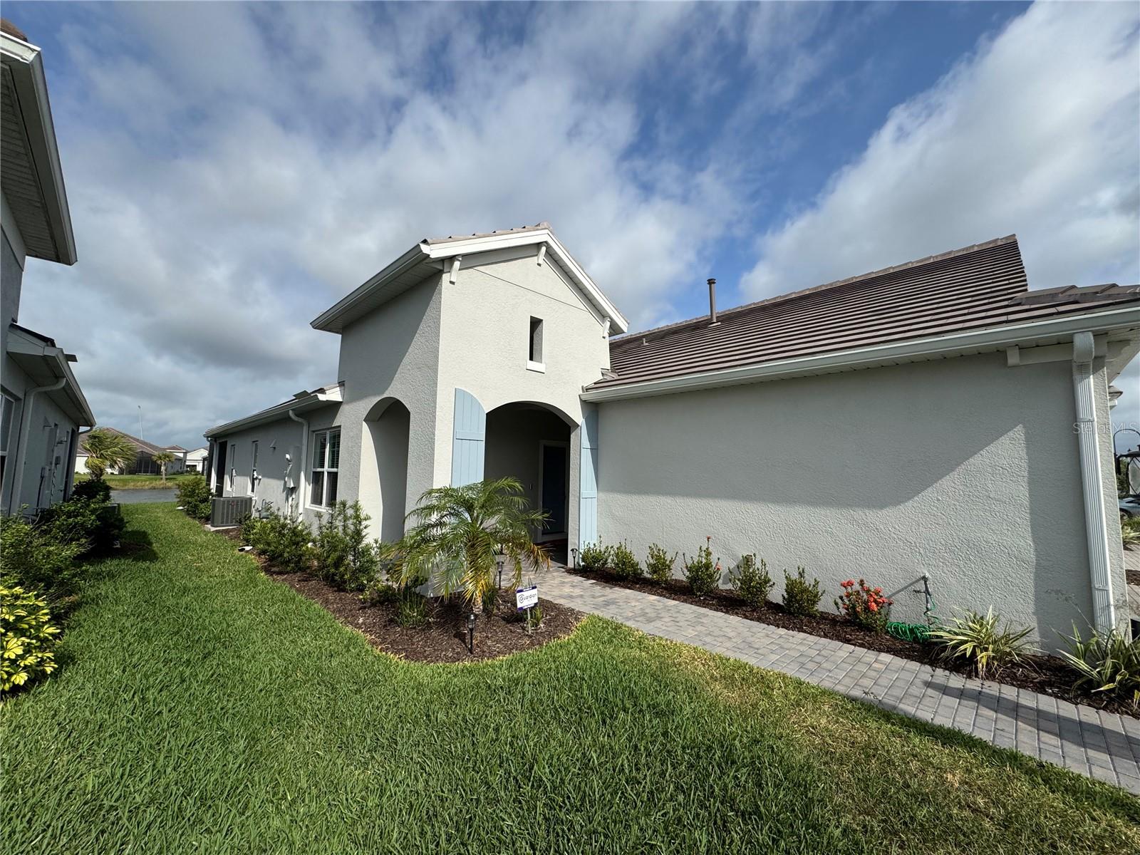 WYSTERIA-WELLEN PARK VILLAGE F-4 REP - Residential Lease