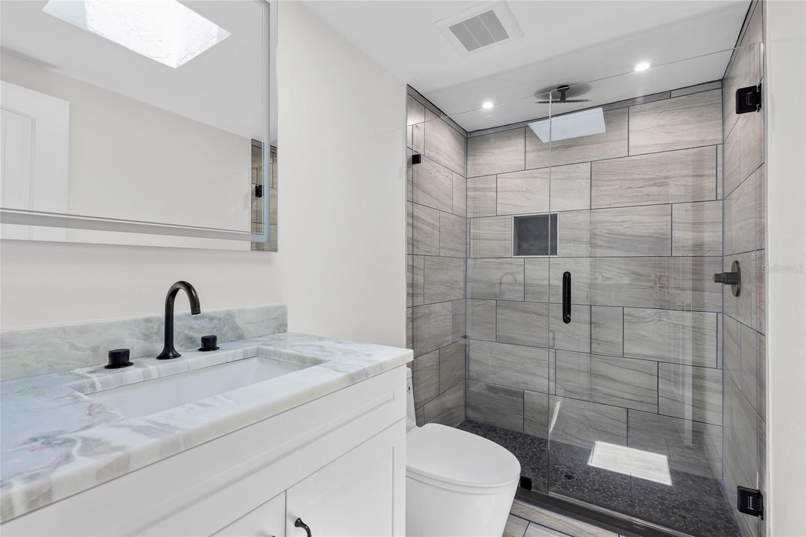 HOME ACRES UNIT 01 - Residential