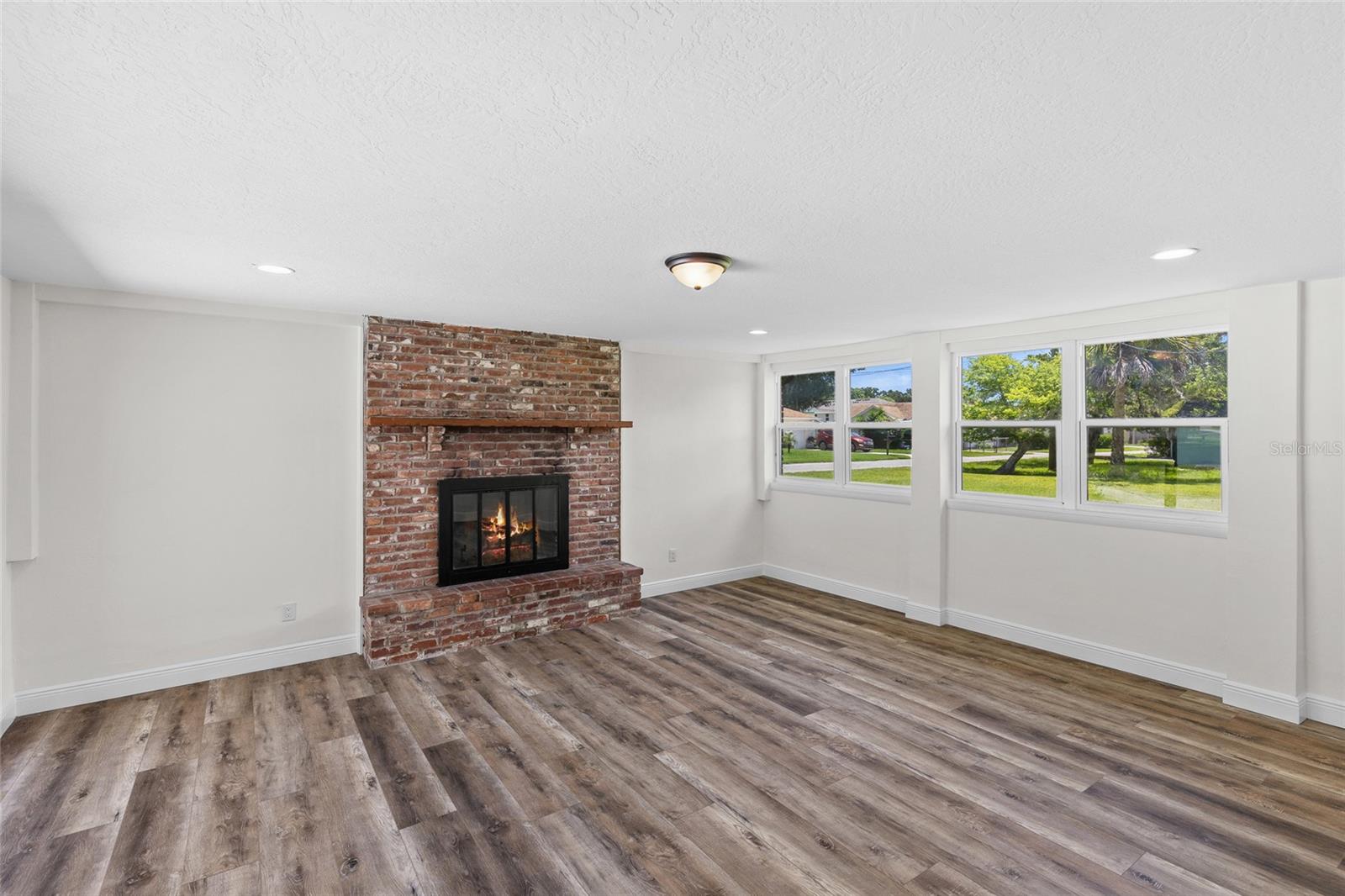 HOME ACRES UNIT 01 - Residential