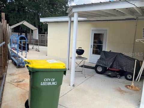 Tiny photo for 2516 W Main Street, Leesburg, FL 34748 (MLS # G5117330)