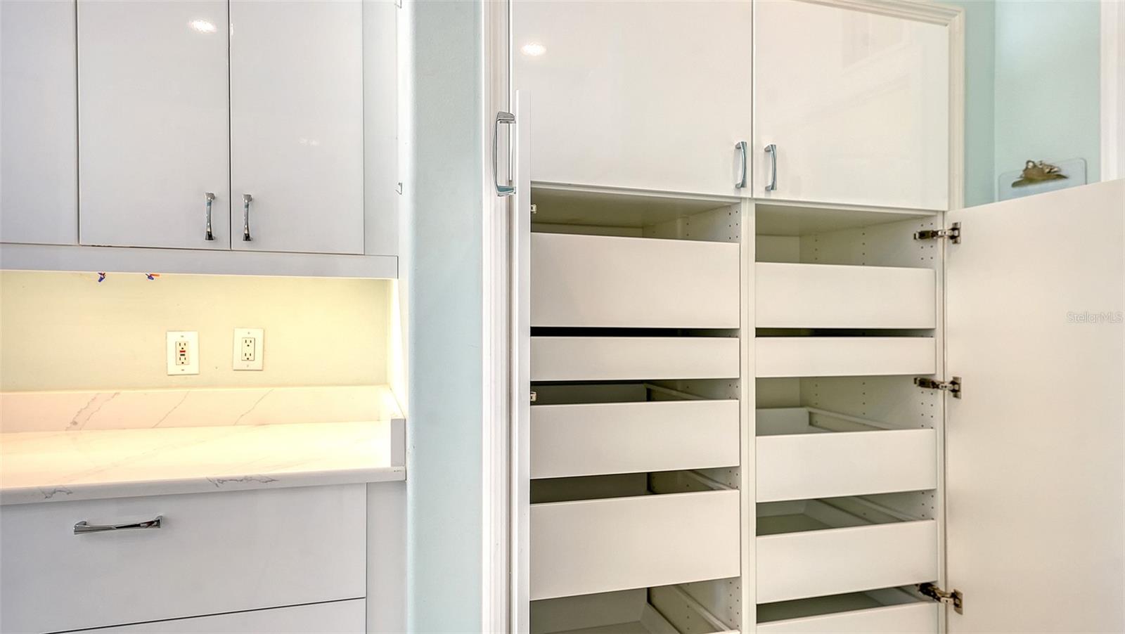 LAKERIDGE FALLS PH 1B - Residential