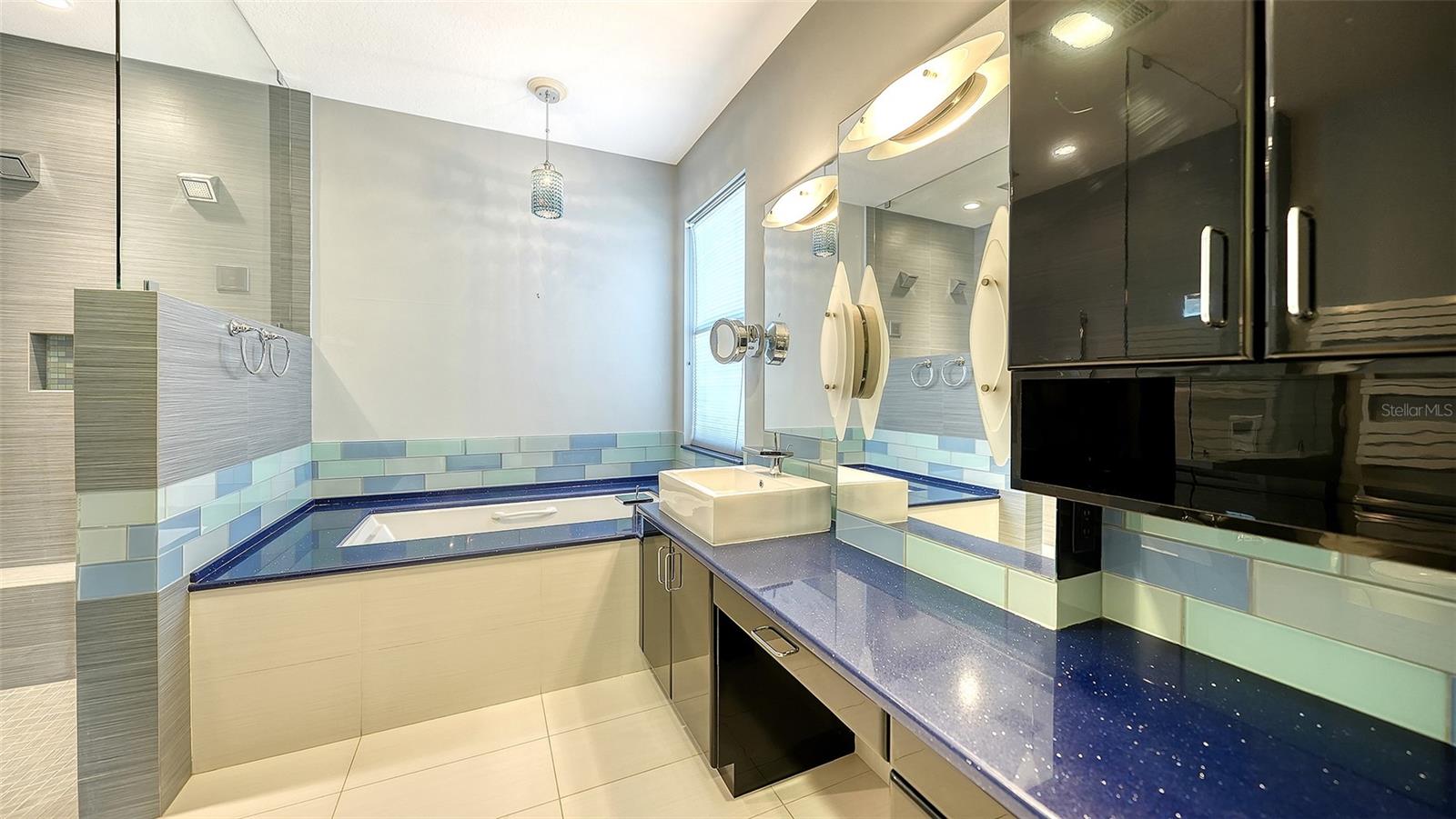 LAKERIDGE FALLS PH 1B - Residential