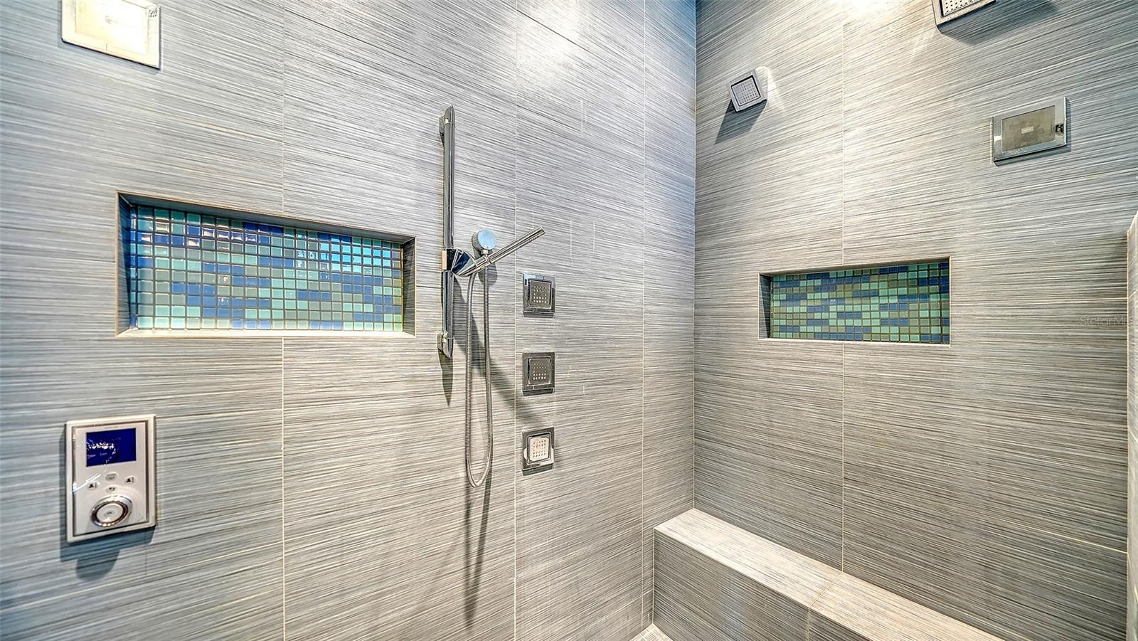 LAKERIDGE FALLS PH 1B - Residential