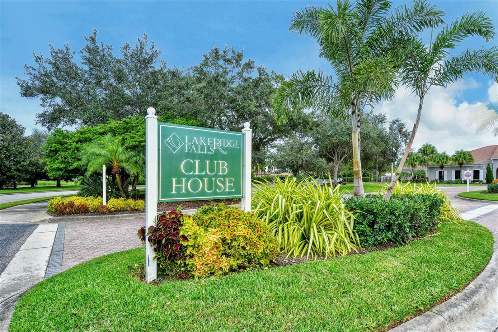 LAKERIDGE FALLS PH 1B - Residential