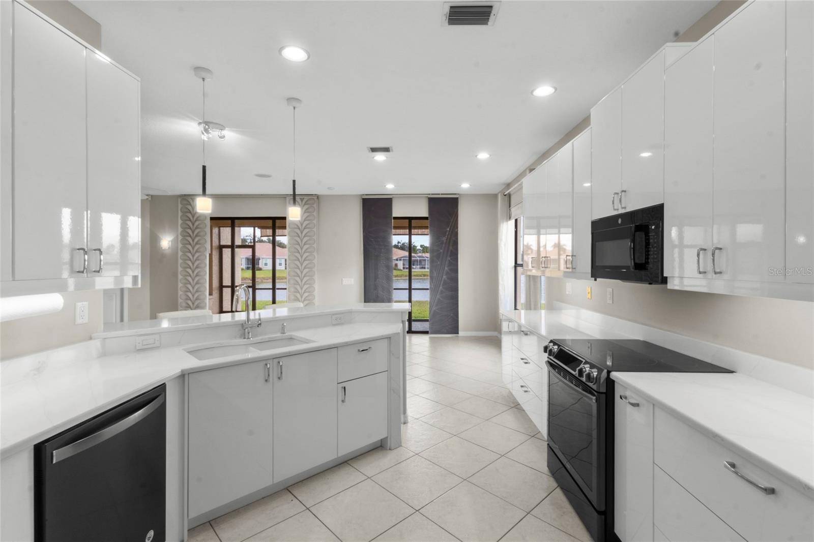 LAKERIDGE FALLS PH 1B - Residential