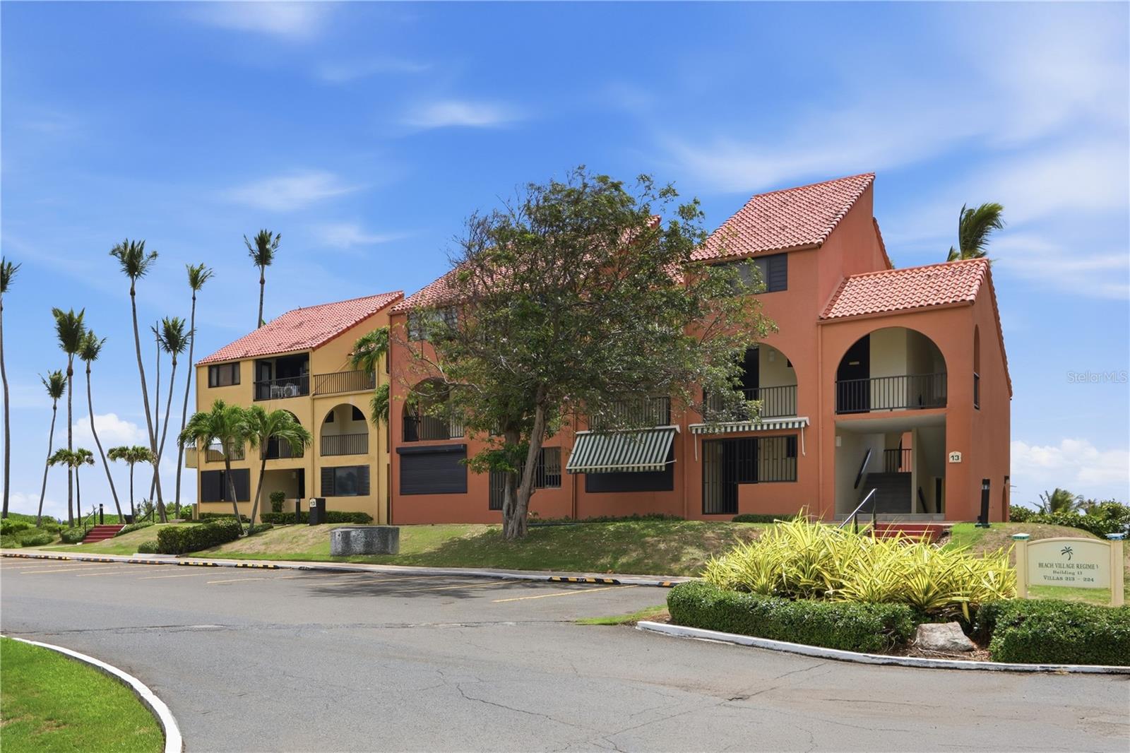 Casas a venda 1 - Jen Dantas 215 BEACH VILLAGE DRIVE 215