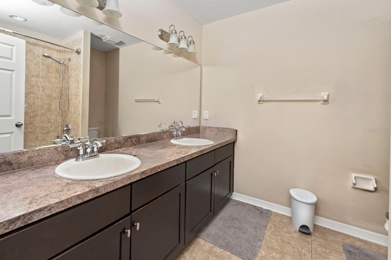 MISTY GLEN - Residential