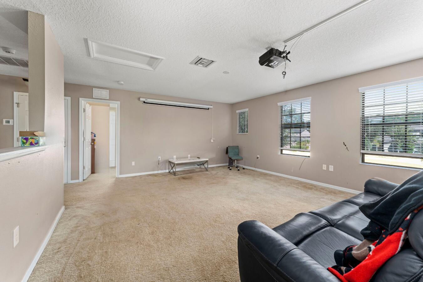 MISTY GLEN - Residential