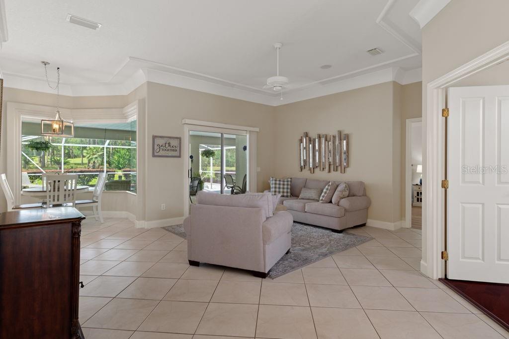 LAKE DIAMOND GOLF - Residential