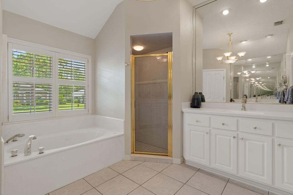 LAKE DIAMOND GOLF - Residential