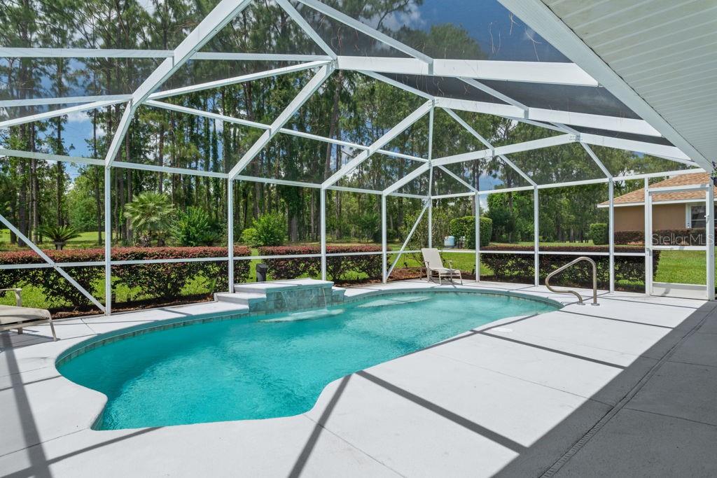 LAKE DIAMOND GOLF - Residential