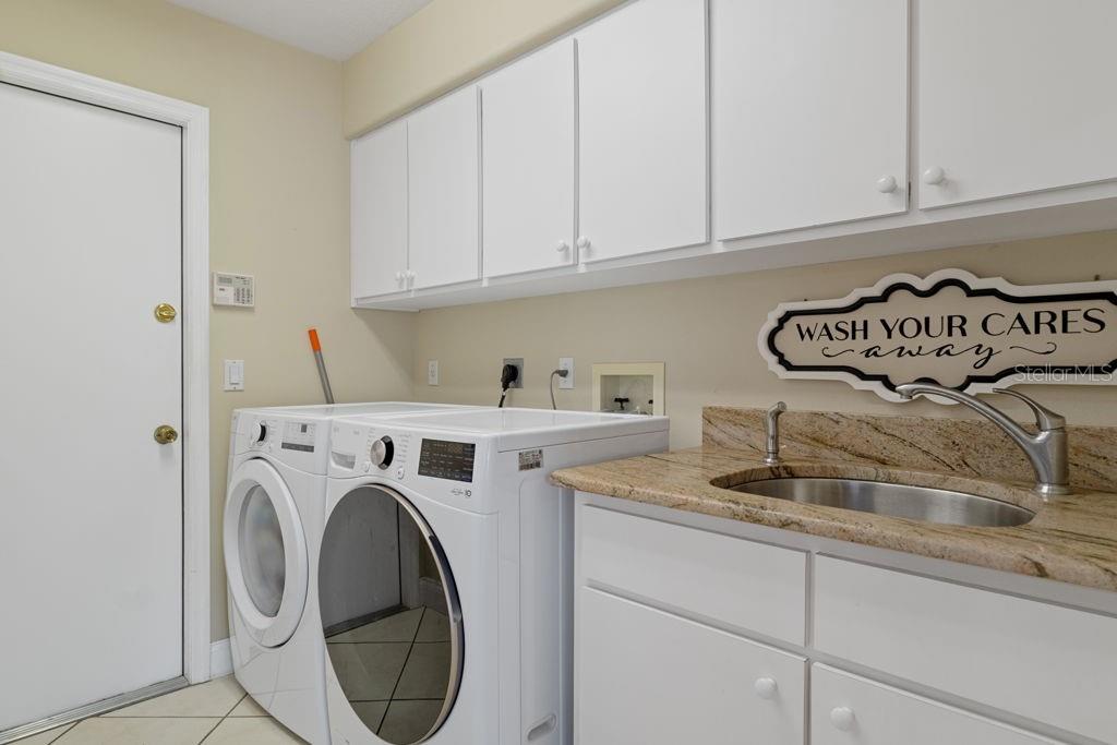 LAKE DIAMOND GOLF - Residential