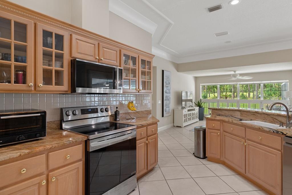 LAKE DIAMOND GOLF - Residential