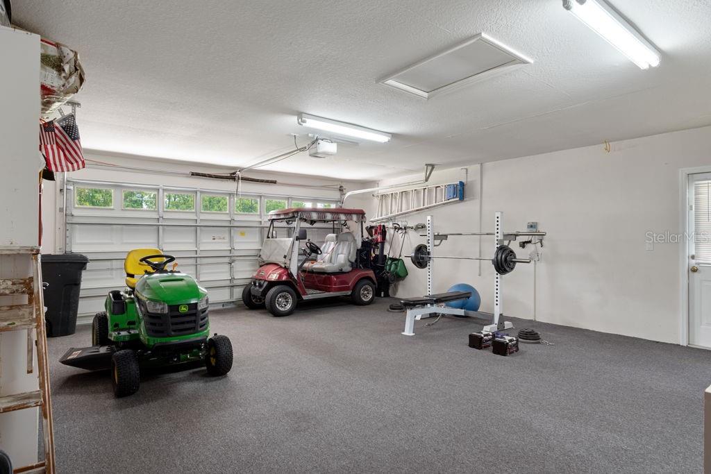 LAKE DIAMOND GOLF - Residential
