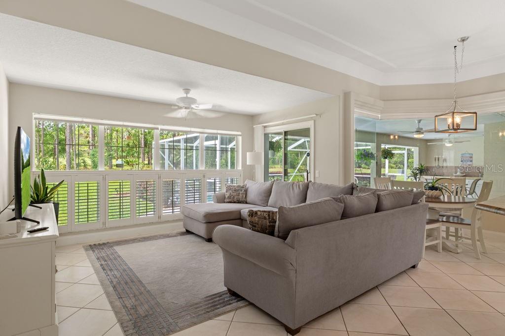 LAKE DIAMOND GOLF - Residential