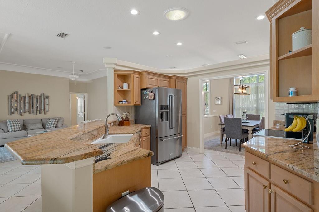 LAKE DIAMOND GOLF - Residential