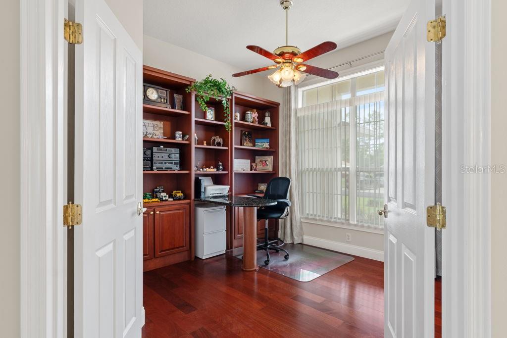 LAKE DIAMOND GOLF - Residential