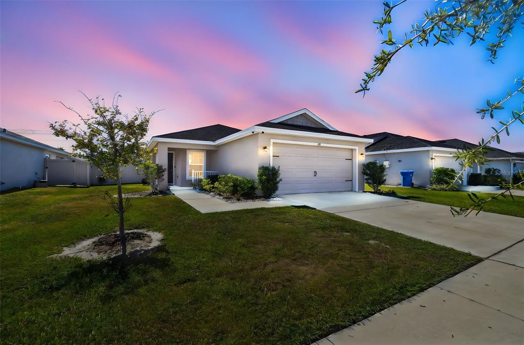 Photo of 114 Eagle Summit Drive, Ruskin, FL 33570 (MLS # TB8443110)