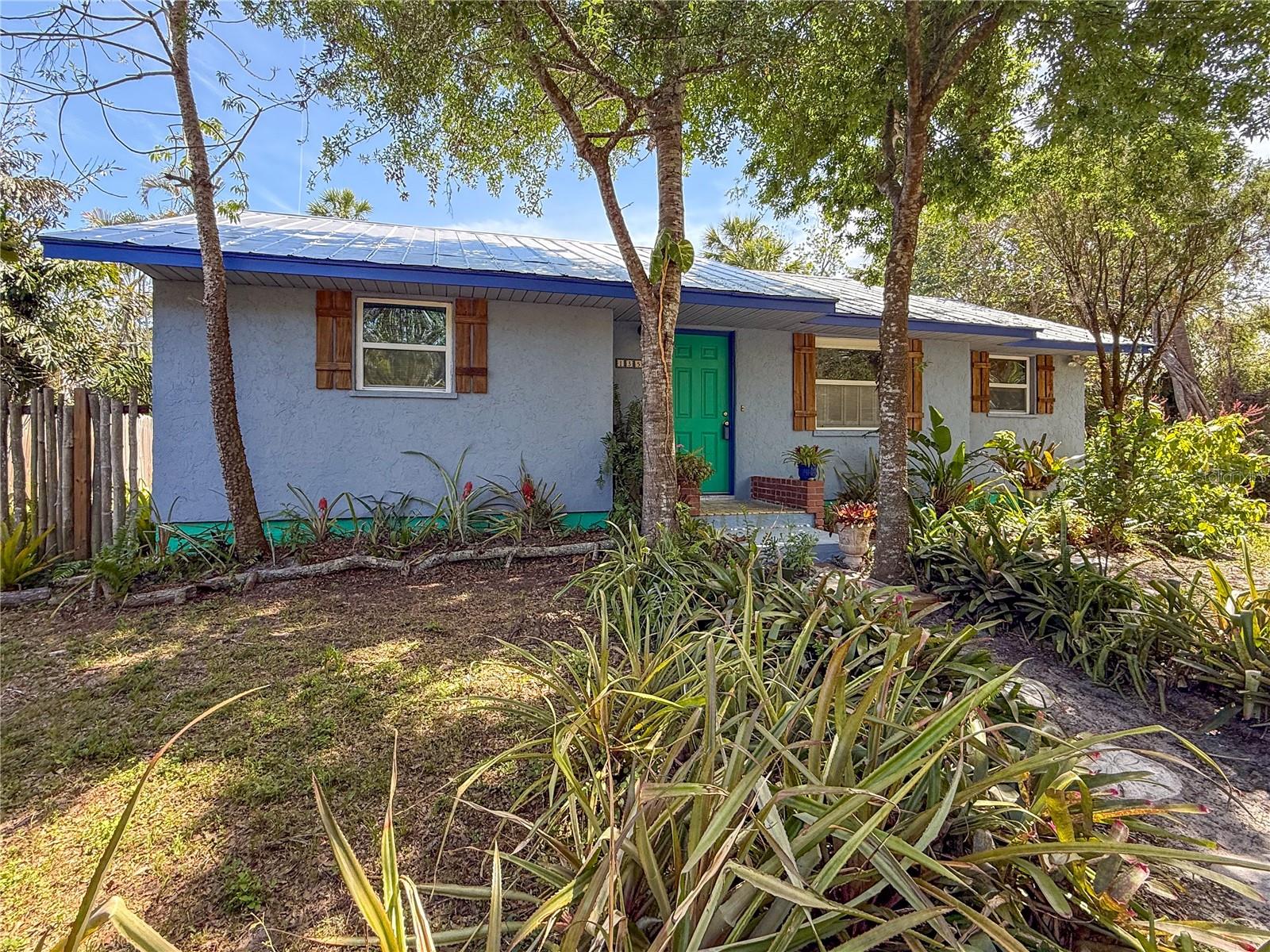1350 40TH STREET