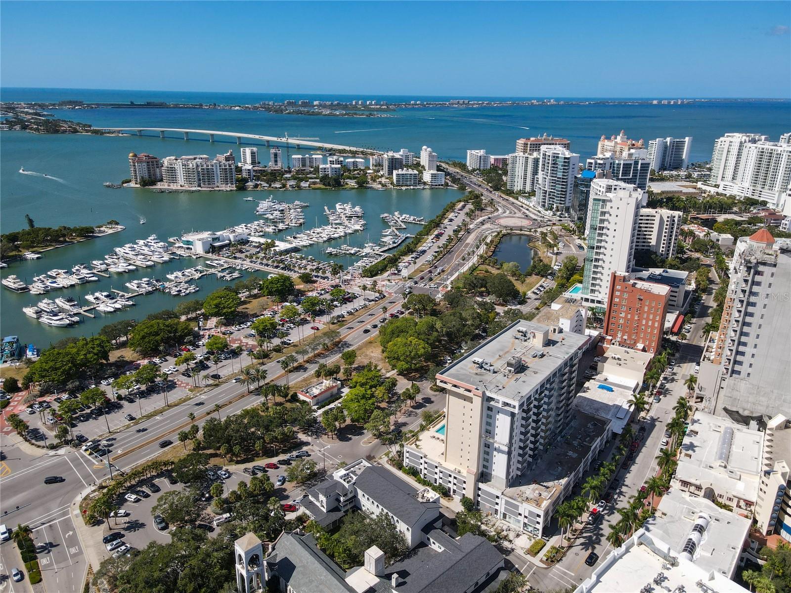 PALM GROVE - Residential