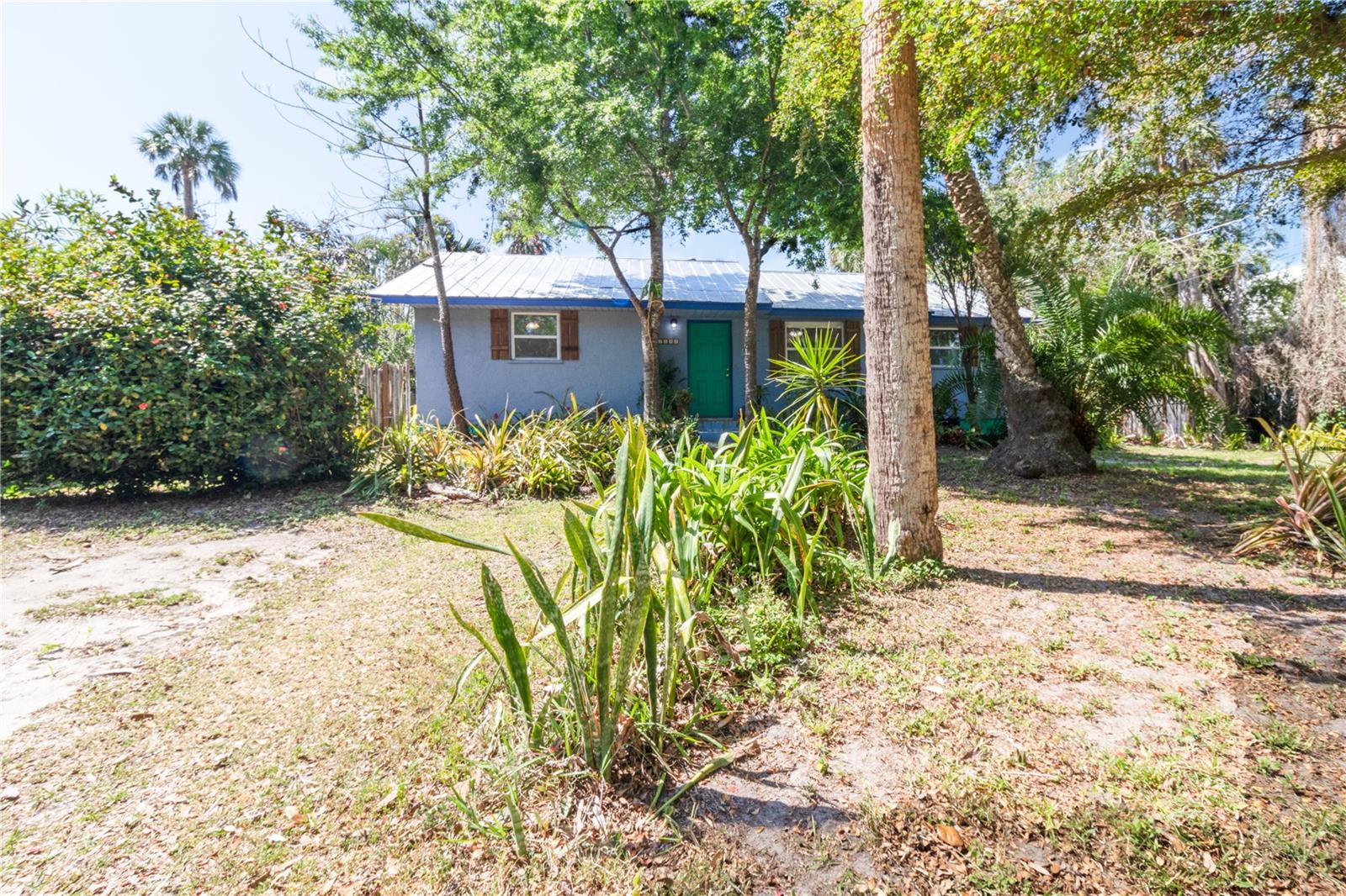 PALM GROVE - Residential