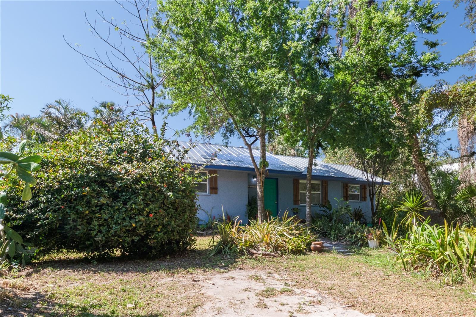 PALM GROVE - Residential