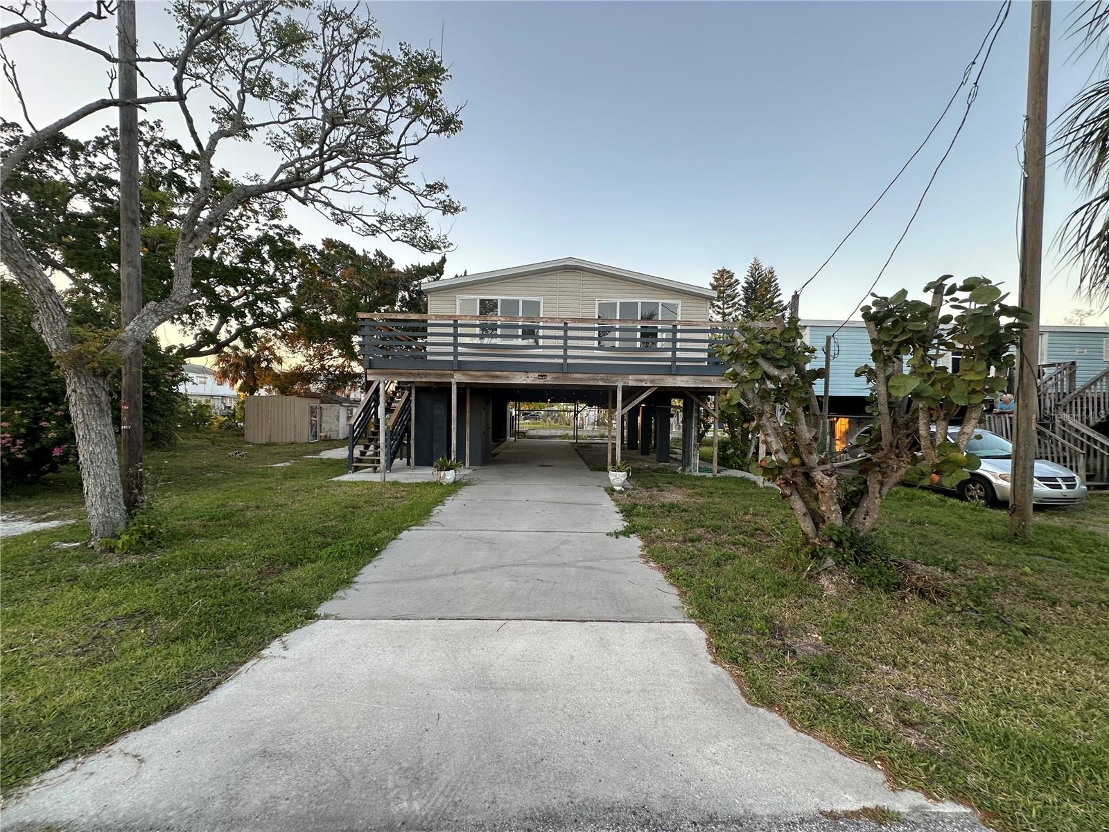 6817 ALBATROSS LANE