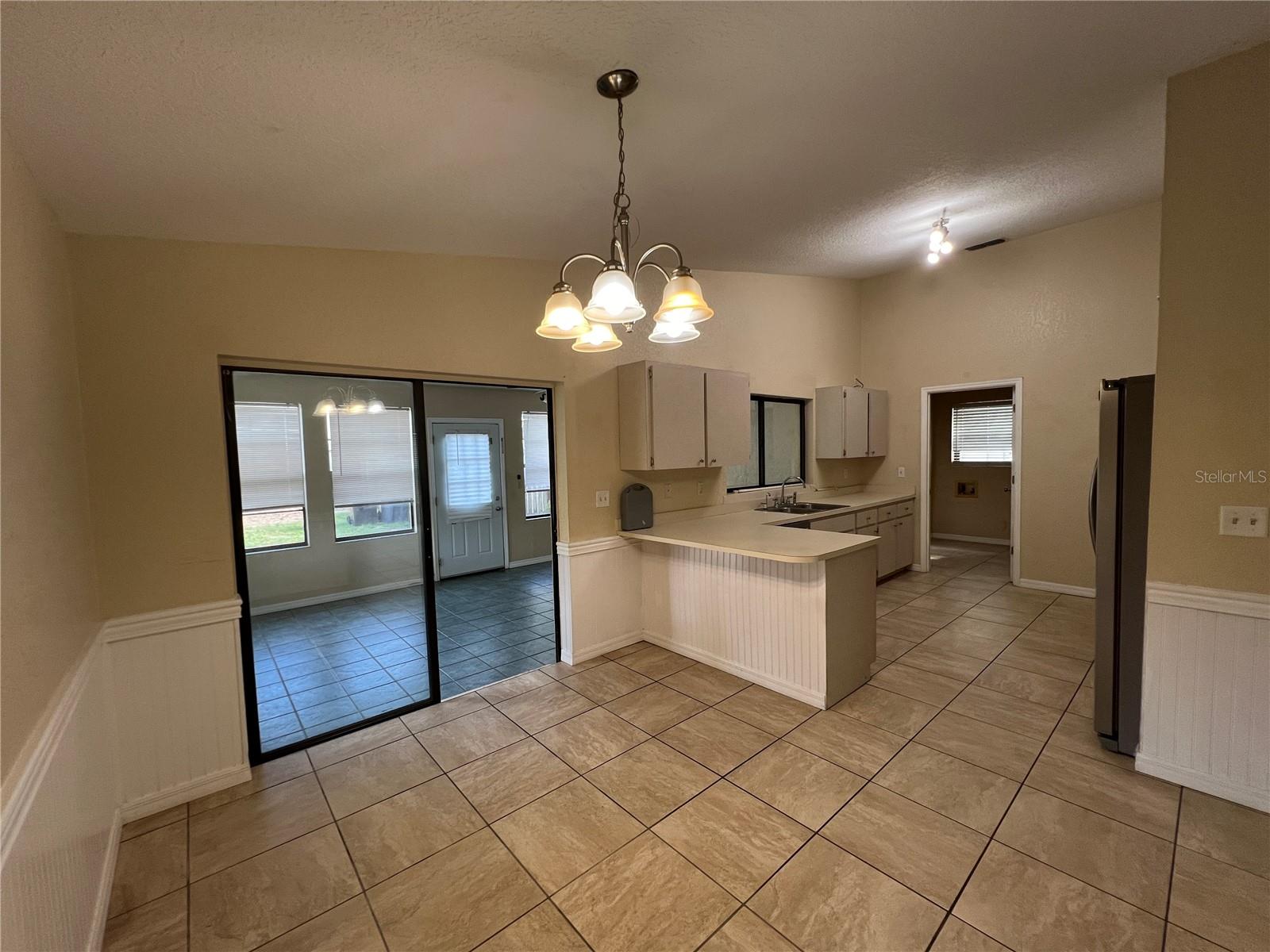 SUMMIT - Residential Lease