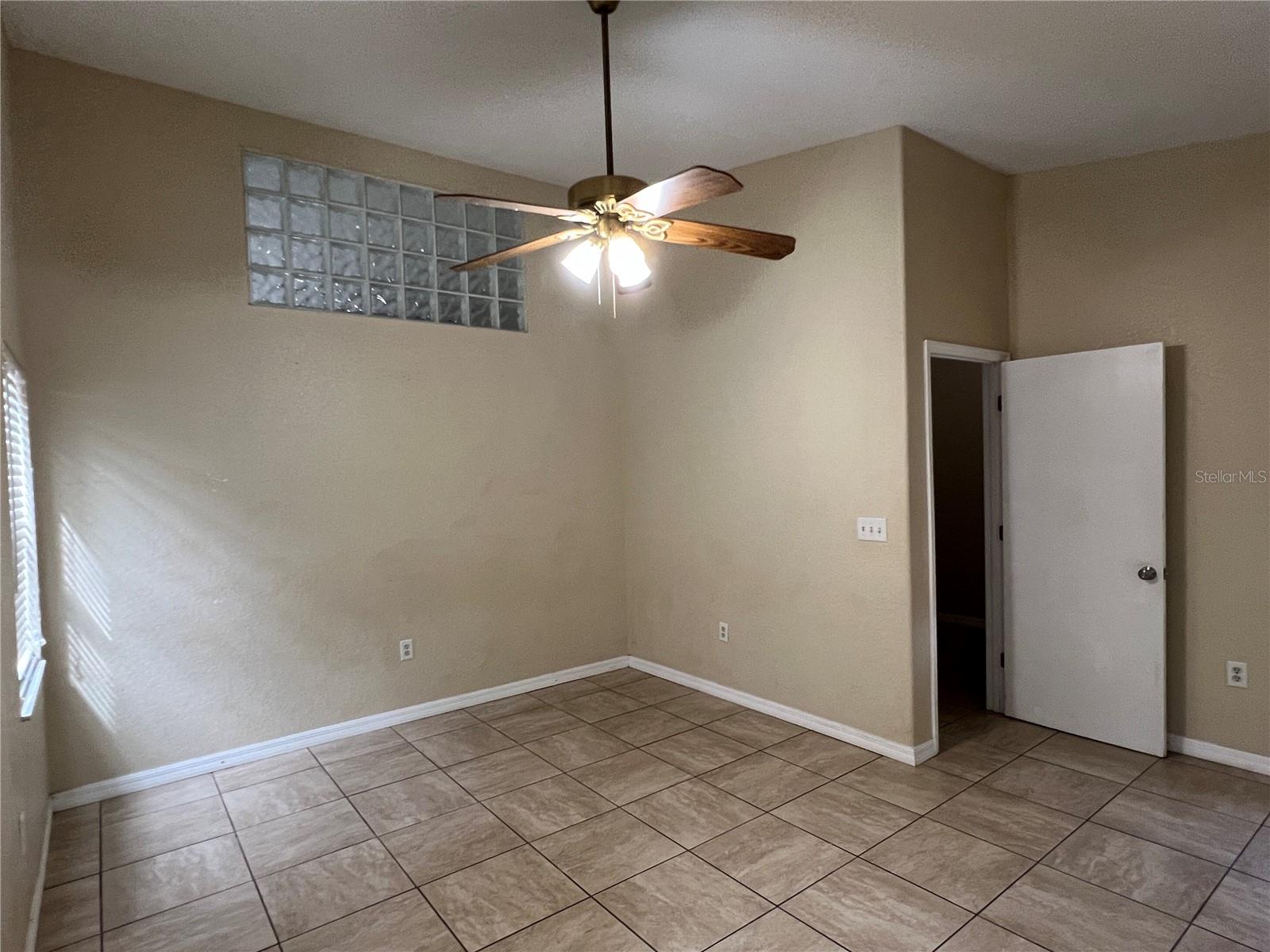 SUMMIT - Residential Lease