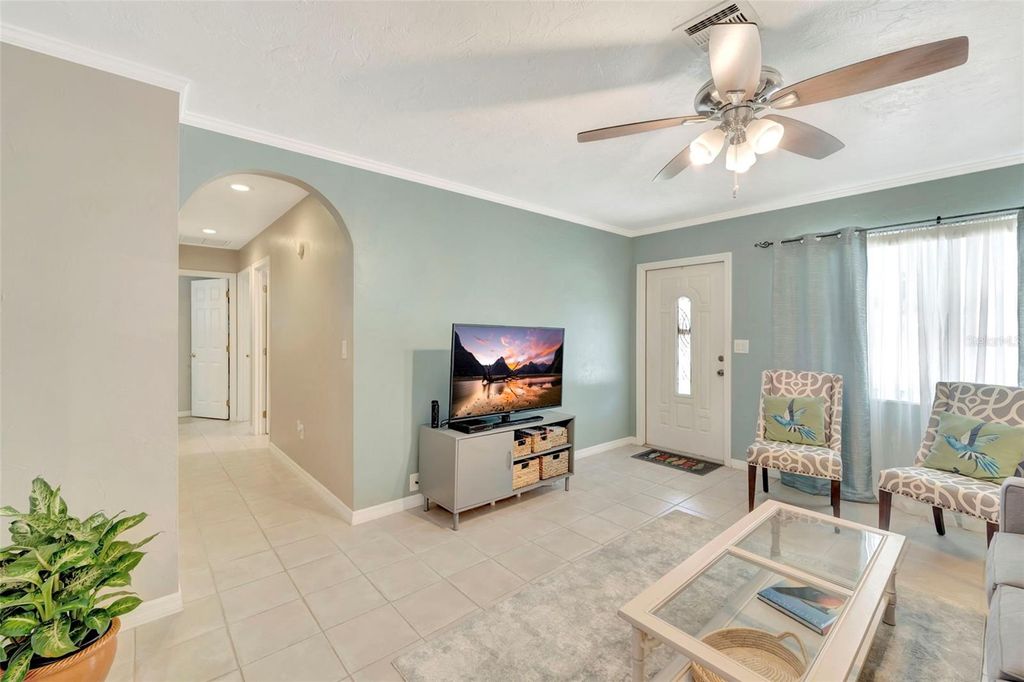 Photo of 460 Pelican Road, Venice, FL 34293 (MLS # C7512614)