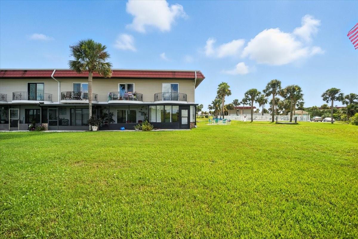 OCEAN PALM VILLAS 01 - Residential