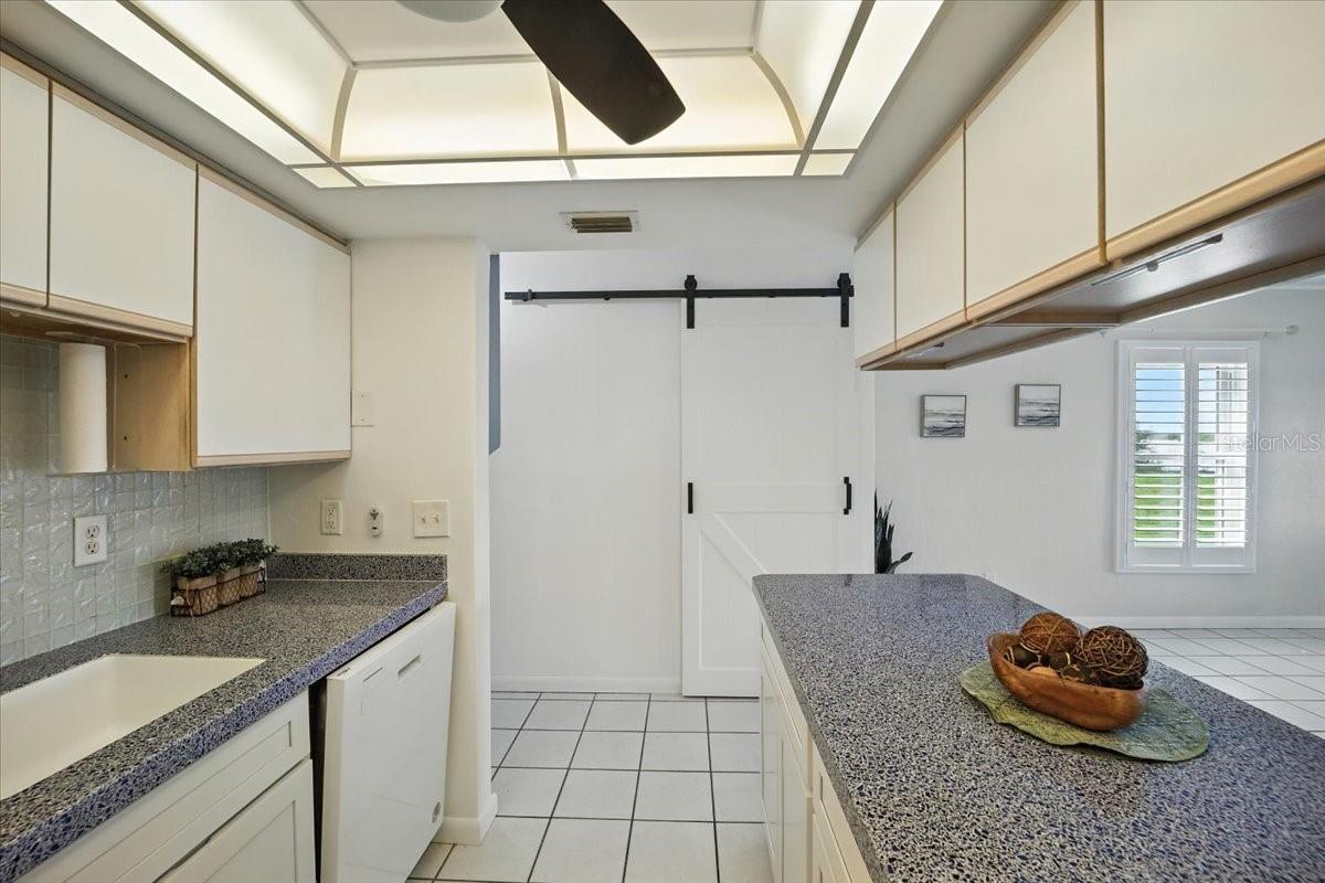 OCEAN PALM VILLAS 01 - Residential