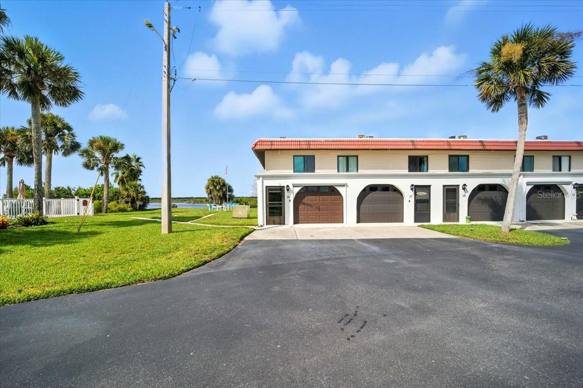 OCEAN PALM VILLAS 01 - Residential