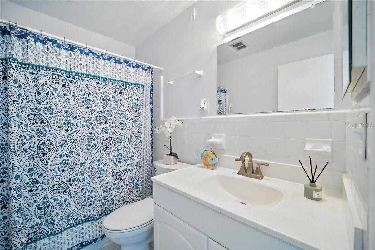 OCEAN PALM VILLAS 01 - Residential