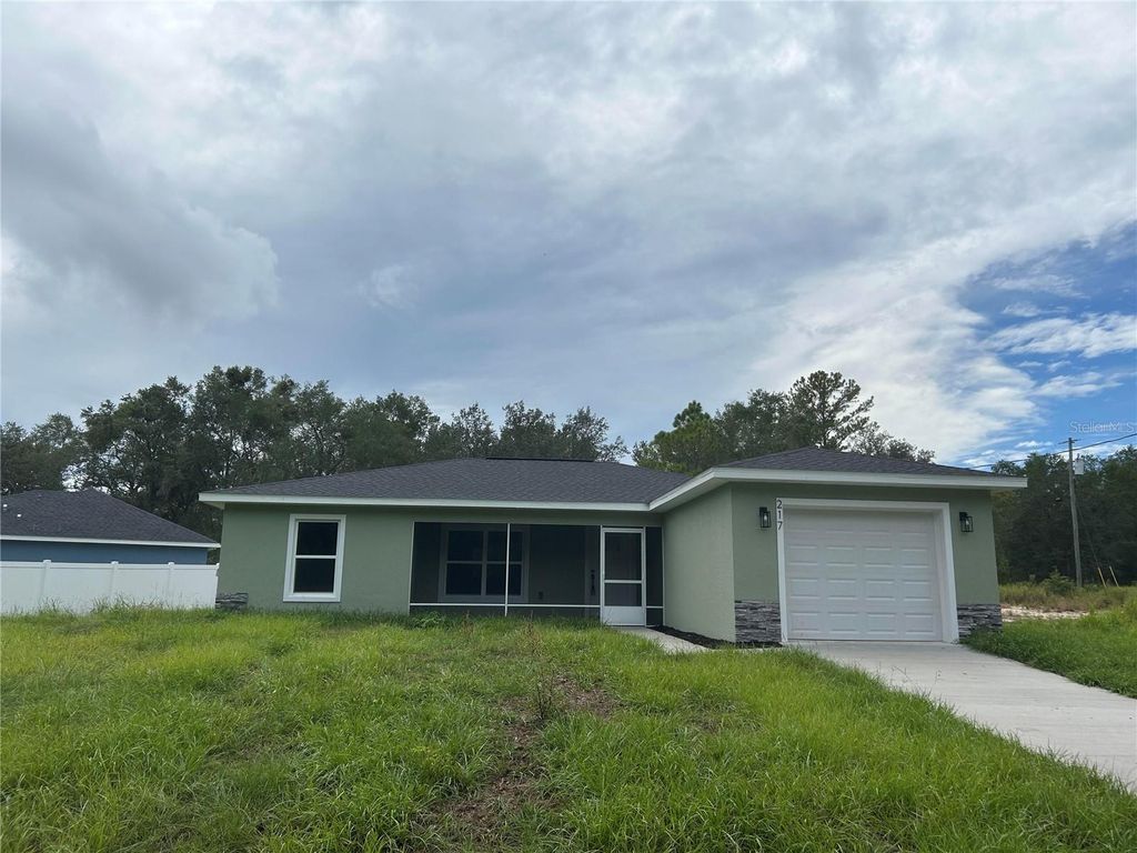 Photo of 217 Oak Lane Road, Ocala, FL 34472 (MLS # OM710877)