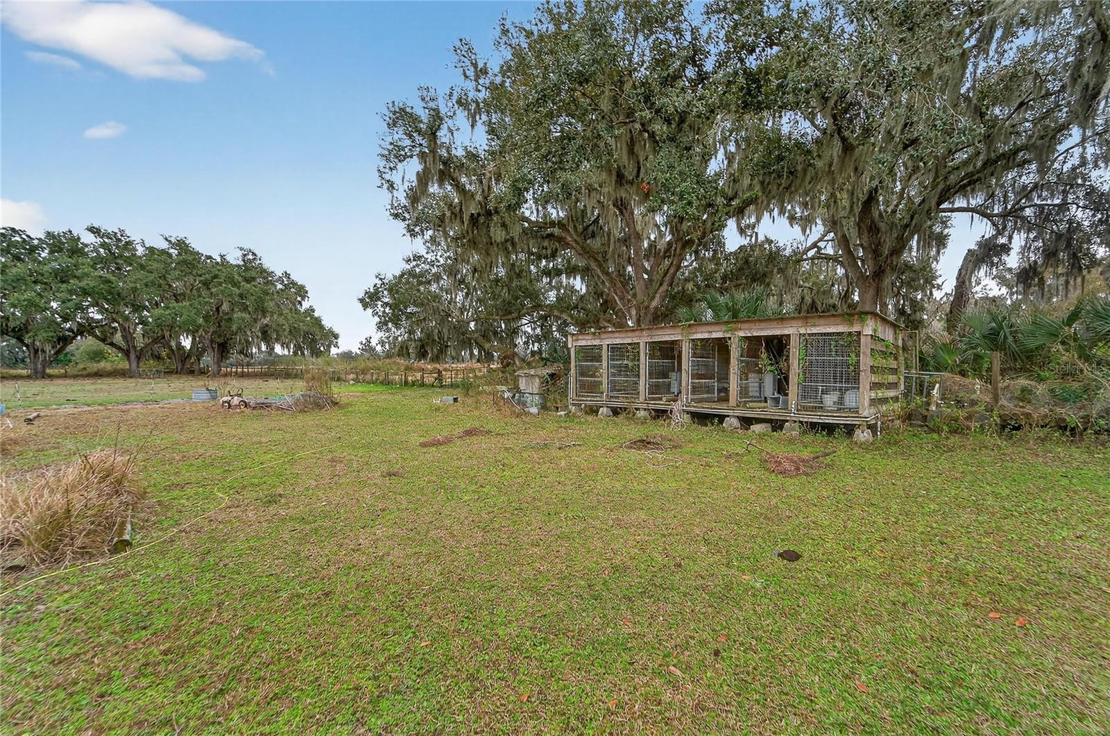 HORSESHOE HILLS ESTATES - Land