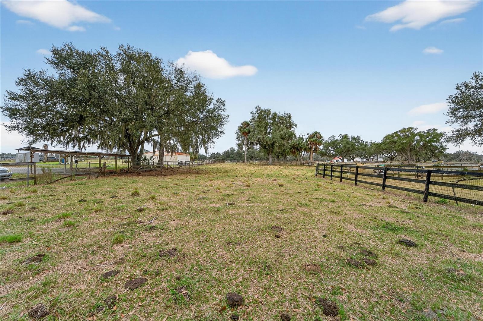 HORSESHOE HILLS ESTATES - Land