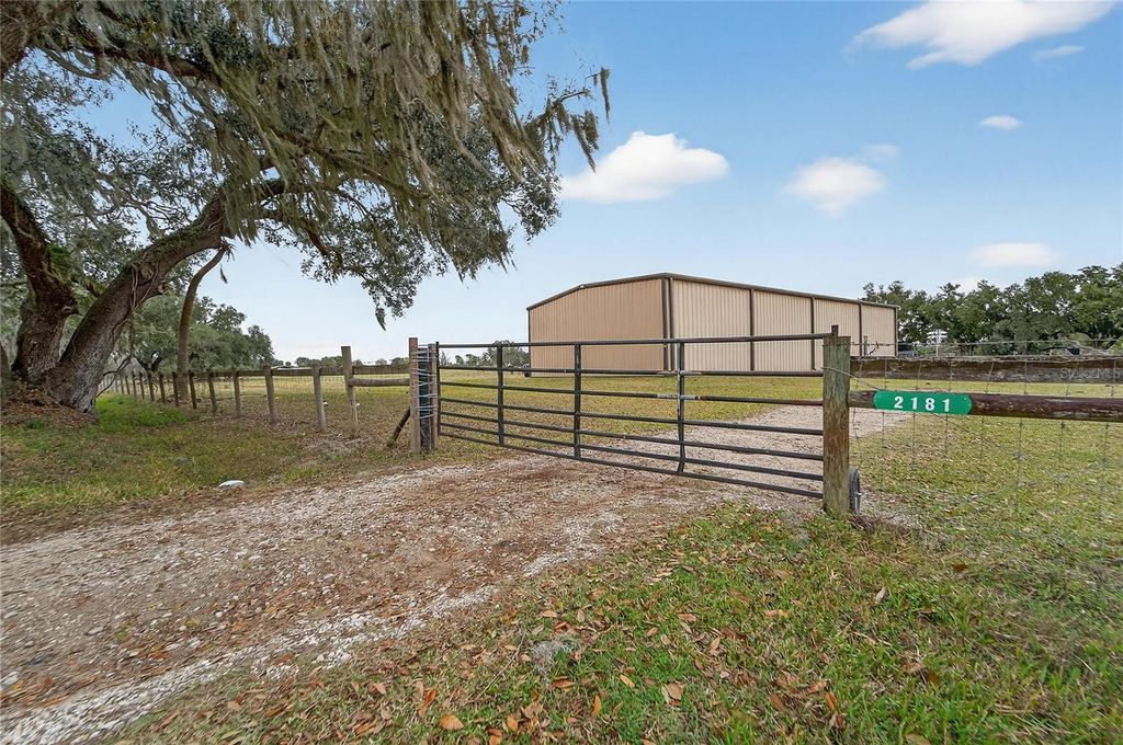 Photo of Horseshoe Hills Place, Plant City, FL 33566 (MLS # TB8466077)