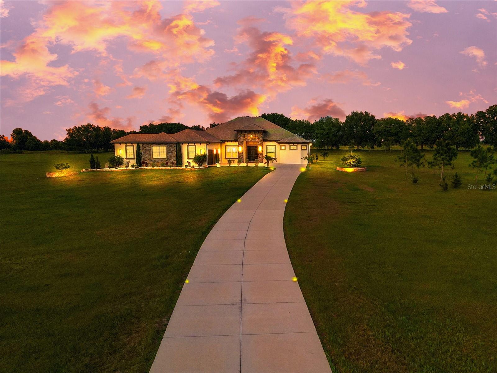 6306 FOXBROOK TRAIL