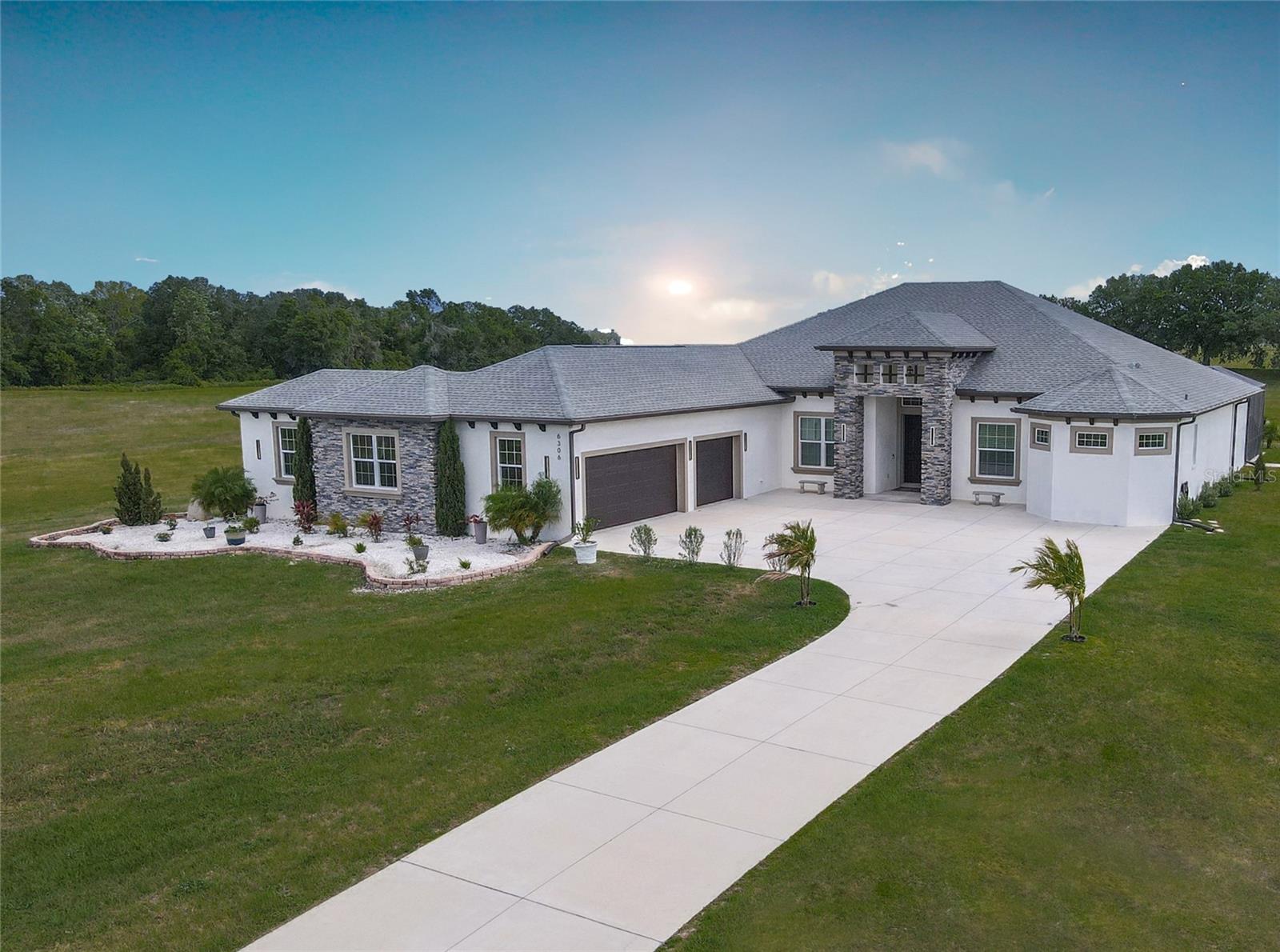 6306 FOXBROOK TRAIL