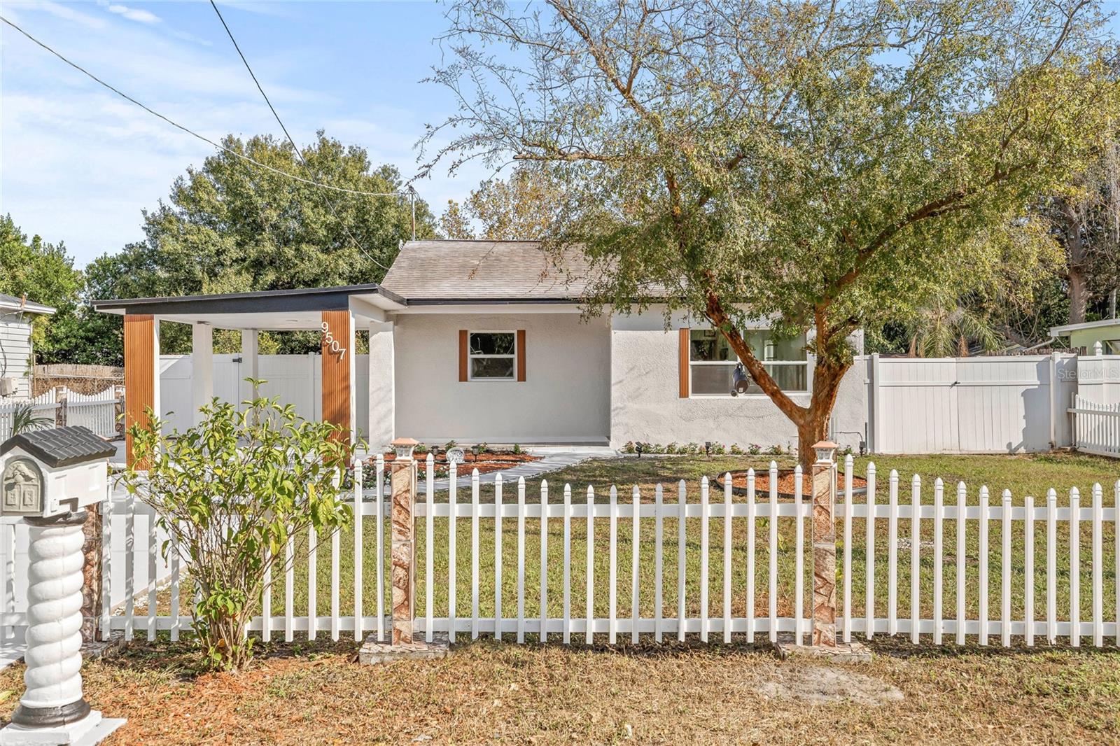 HAMNERS MARJORY B & W E FLO - Residential