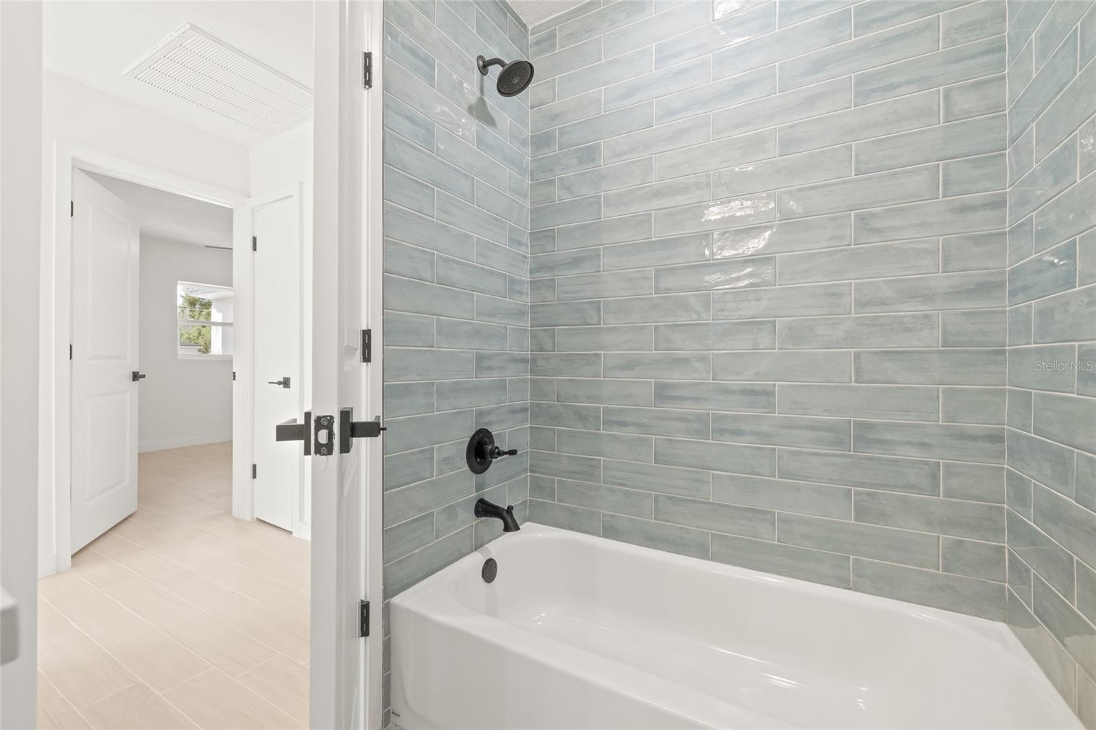 HAMNERS MARJORY B & W E FLO - Residential