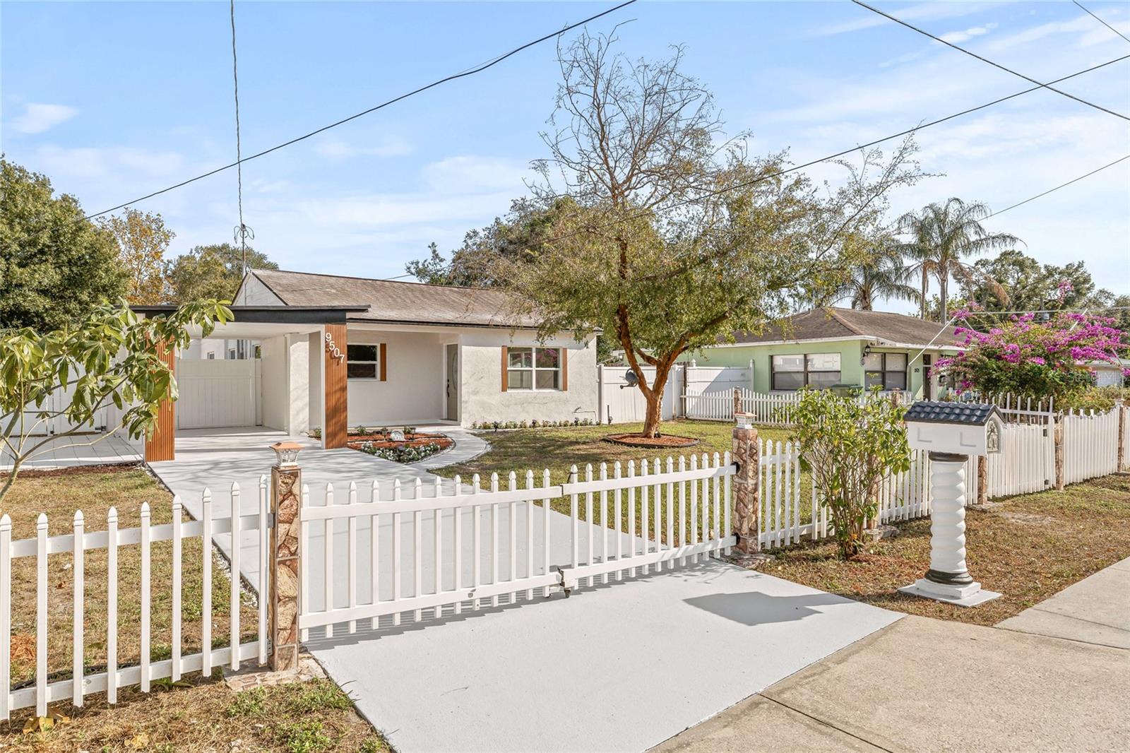 HAMNERS MARJORY B & W E FLO - Residential